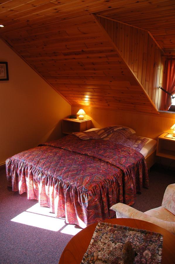 Hotel Rittersprung Ouren ภายนอก รูปภาพ